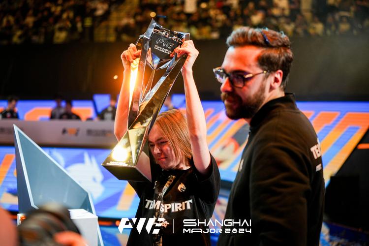 亚运中单双人采访，Chovy：不因补刀多而自豪 亚运会一定会拿到金牌