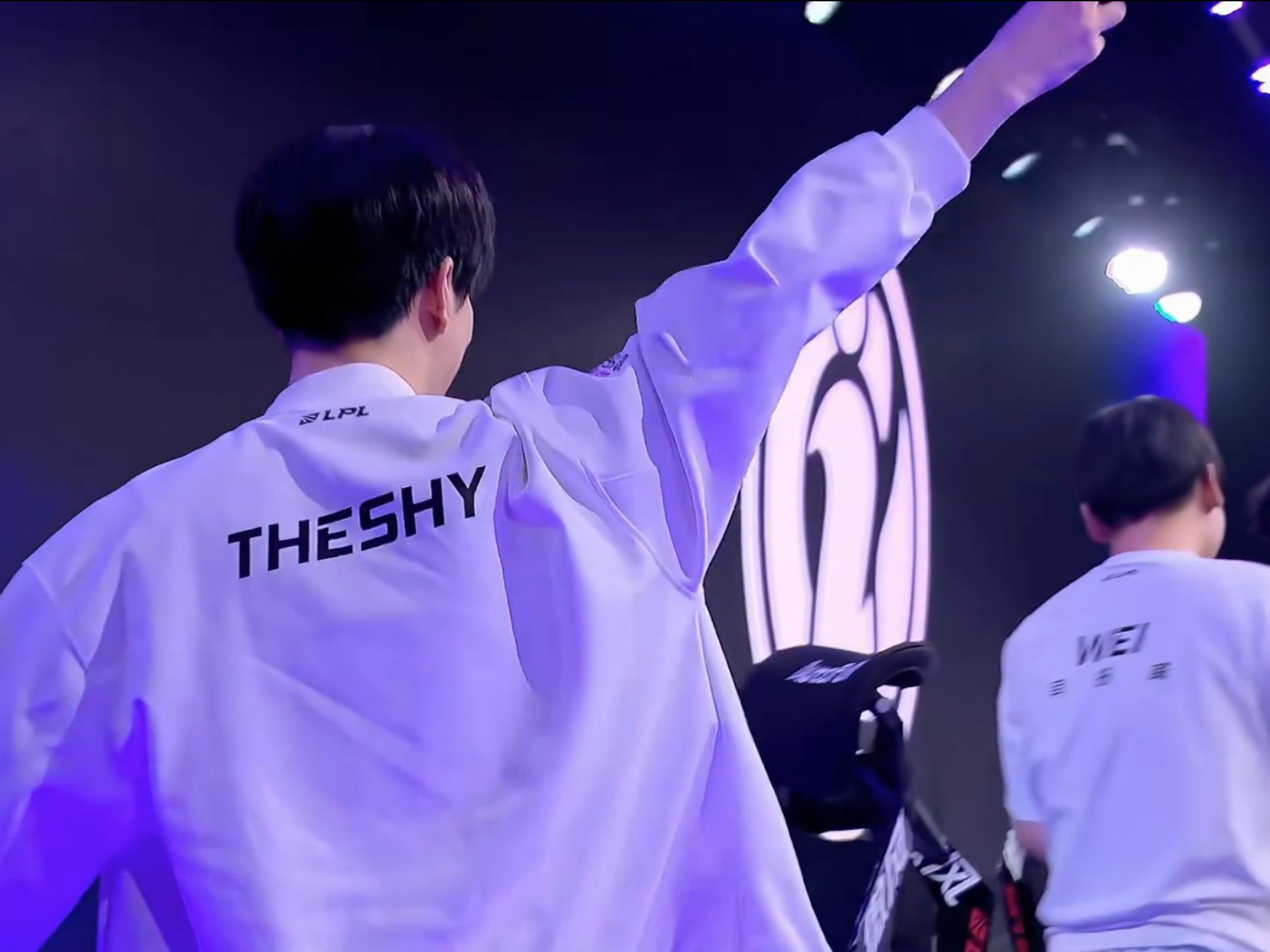 s1mple： ＂我在NAVI从未有过$50,000的薪水＂